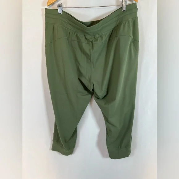 NWOT / Lululemon Ready to Rulu High-Rise Jogger Crop - Picture 7 of 10